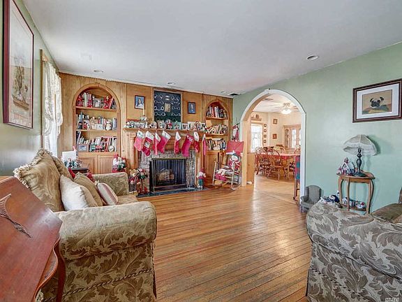 3rd image of 301 S 10th St #301