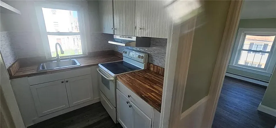 2 bed, 600 sqft, $1,525 — Photo 1
