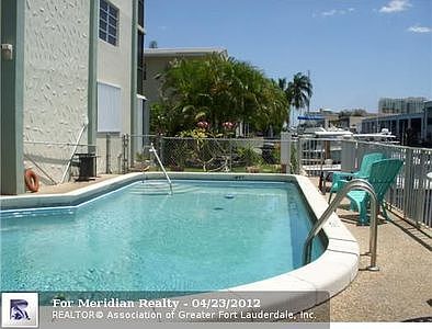 2nd image of 1424 SE 15th St APT 55