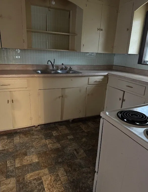 3 bed, 1.0 bath, 1428 sqft, $800 — Photo 2