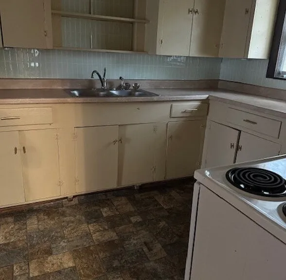 513 Cain St — Photo 2
