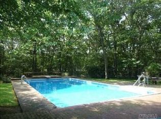 161 Church Rd, Great River, NY 11739