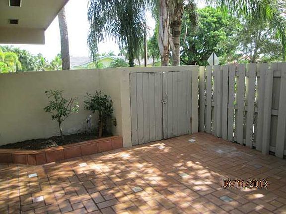 4th image of 8233 SW 82nd Ct #8233