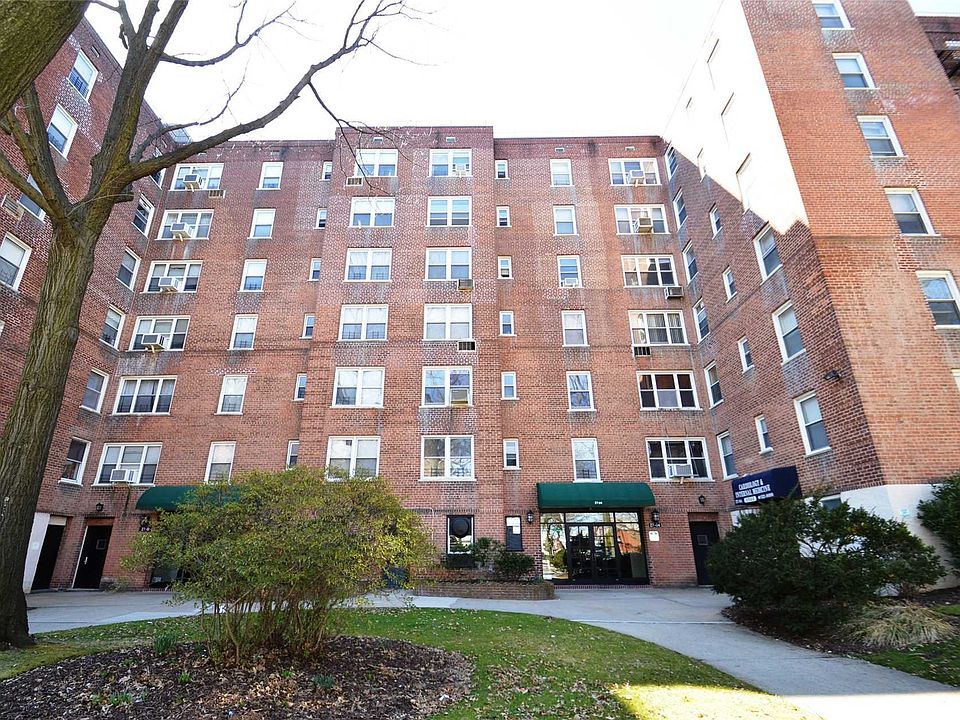 1st image of 27-04 Parsons Blvd APT 1E