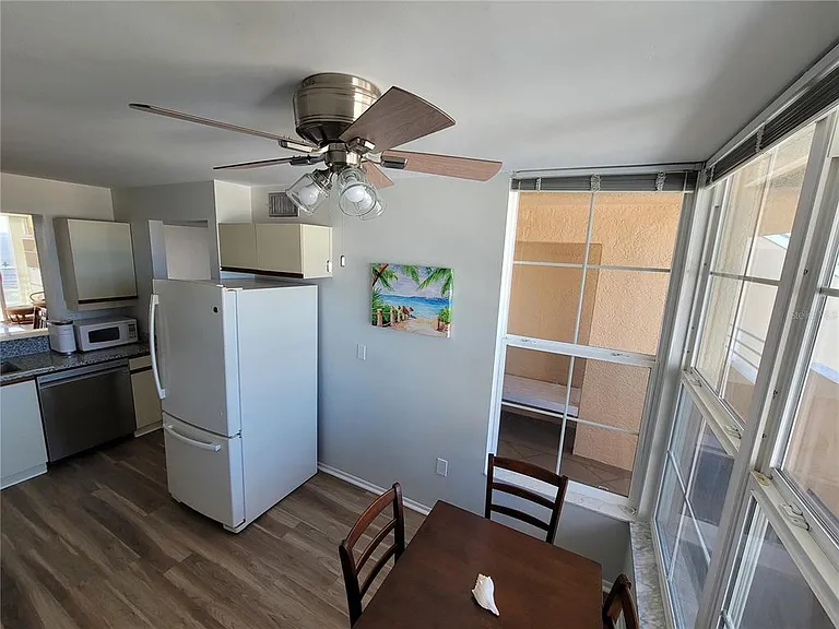 4460 Fairways Blvd #606 — Photo 12