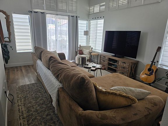 5th image of 29576 Courtney Pl