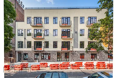 Rented by Rennit Inc.