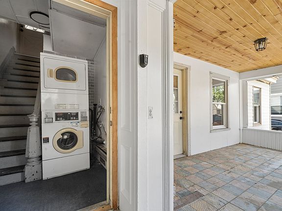 4th image of 840 Jackson St #2