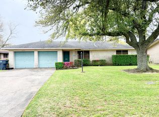 4501 Graves Ave, Groves, TX 77619