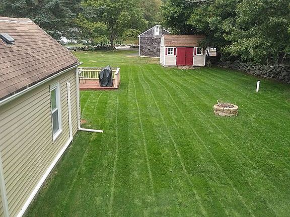 4th image of 768 Summer St