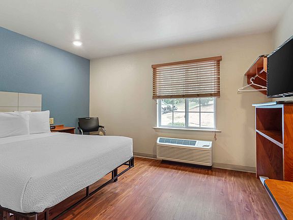 Studio Suite - 1 Full Bed