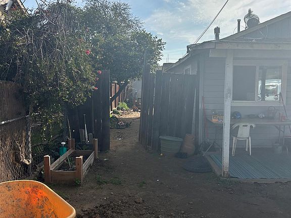 2nd image of 1820 Kenneth St