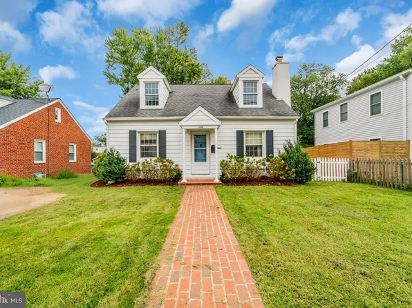 2805 W George Mason Rd, Falls Church, VA 22042
