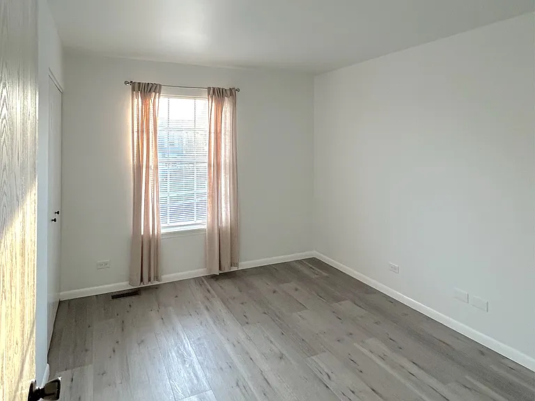 825 Benridge Ct — Photo 15