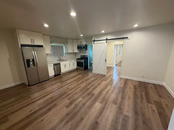 17709 Bullock St #A, Encino, CA 91316