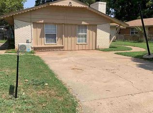1113 Clover Dr, Burkburnett, TX 76354