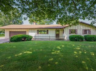 50785 Mayflower Rd, South Bend, IN 46628