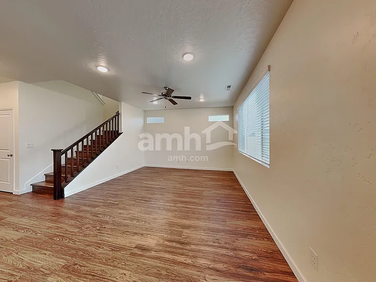 898 N Garnet Creek Ave — Photo 6