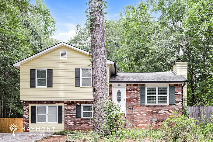 3 bed, 3.0 bath, 1872 sqft, $1,845 — Photo 4