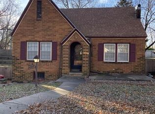 1033 N 5th St, Independence, KS 67301