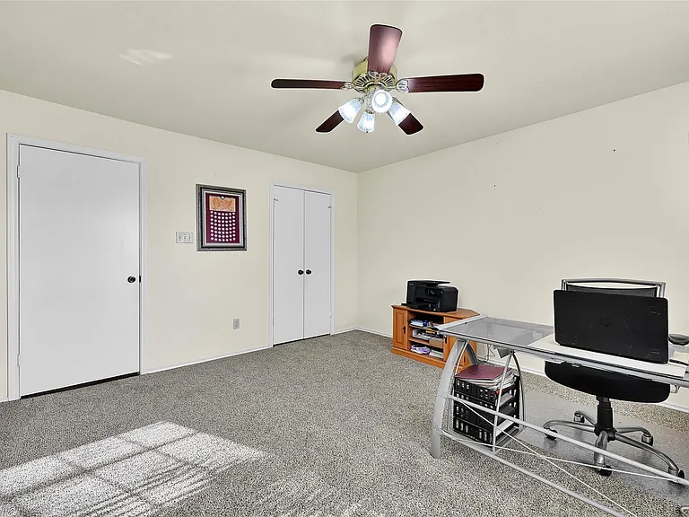 5910 Rolff Ln — Photo 14