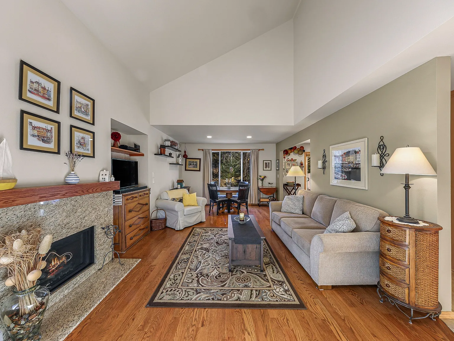 3 bed, 1464 sqft, $3,200 — Photo 4