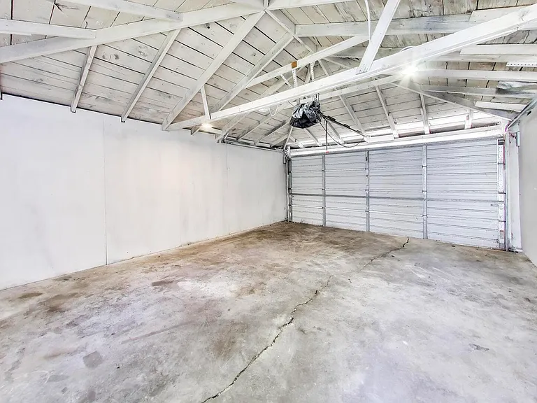 1821 S Fairfield Ave — Photo 30