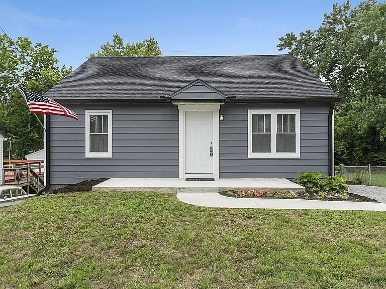 200 S Robbins Ct — Photo 6
