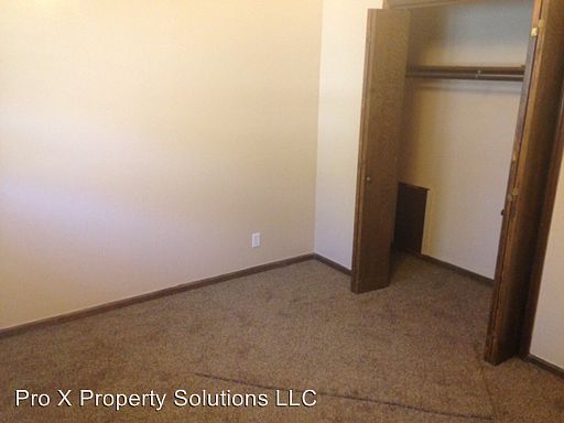 3rd image of 1814 S Olive St