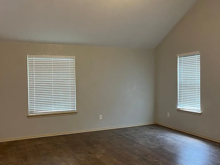 4416 Willowpoint Dr — Photo 9