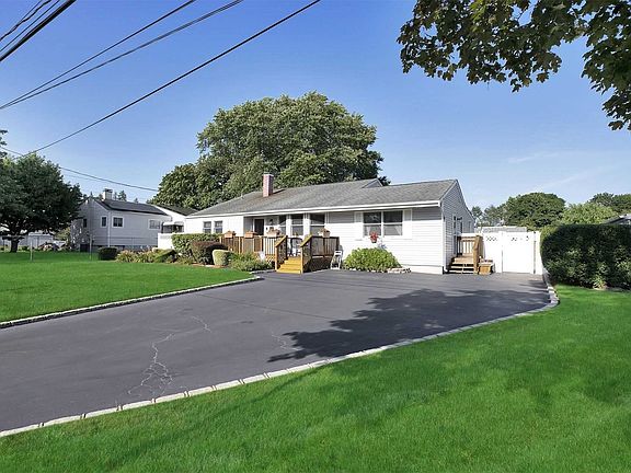 2nd image of 3019 Maine Ave