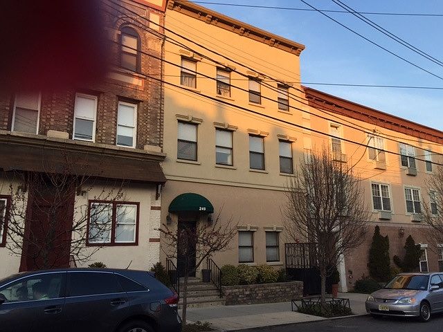 1st image of 249 Walker St APT 5