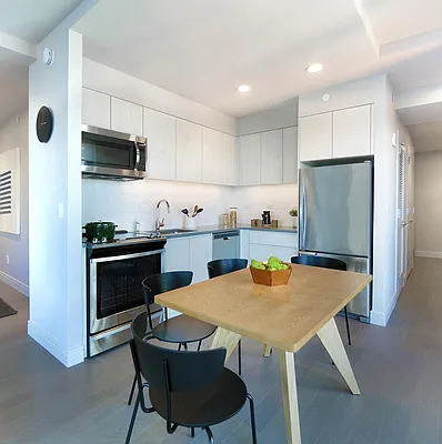 Rented by Greystar | media 3