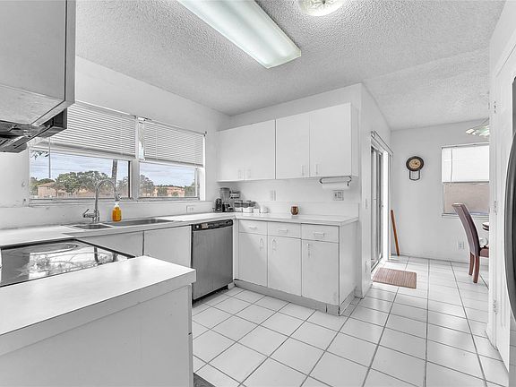 5th image of 6337 NW 39th Court