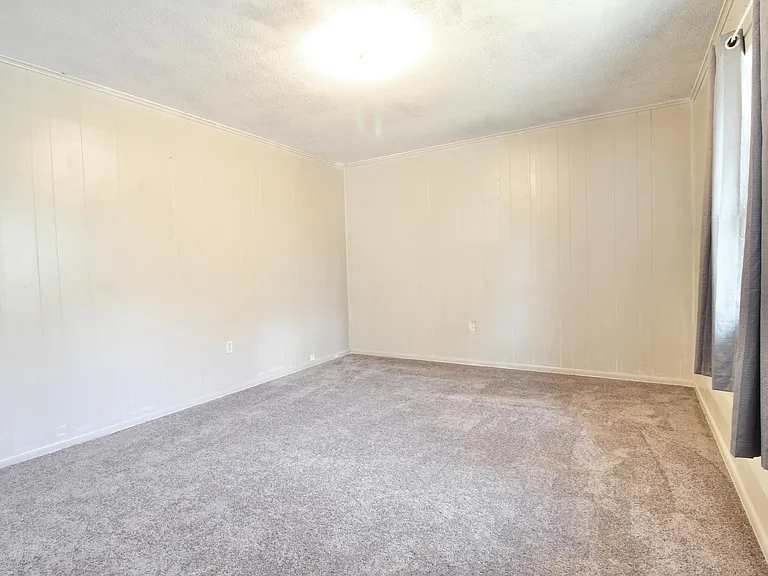 142 W Bluford St — Photo 9
