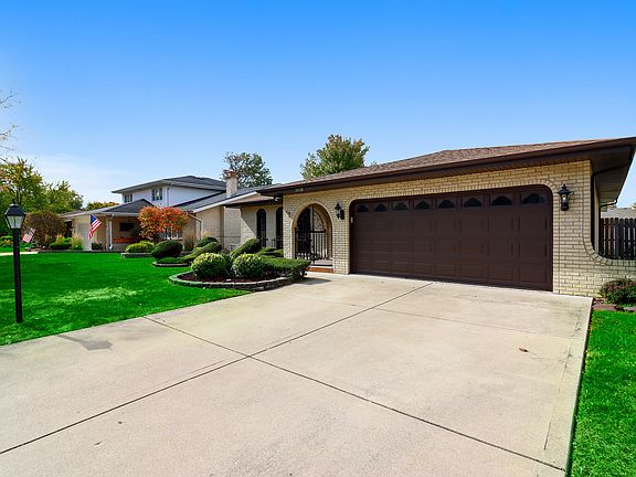 3rd image of 11138 S Possum Dr