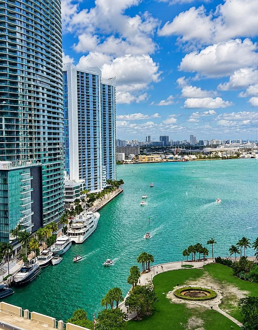 1 bed, 1.0 bath, 551 sqft, $4,500 — Photo 2