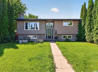 1207 Grandview St W, Moose Jaw, SK S6H5M3