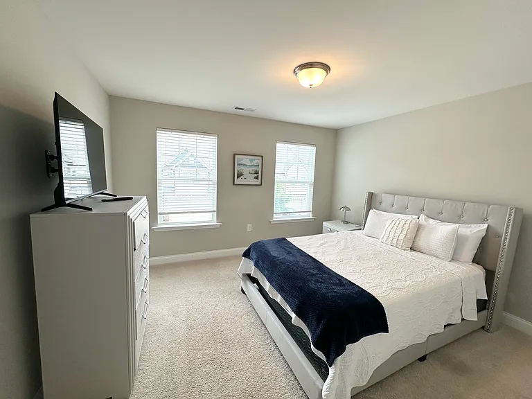 304 Fenella Dr — Photo 21