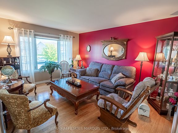 4th image of 1851 Cumberland St