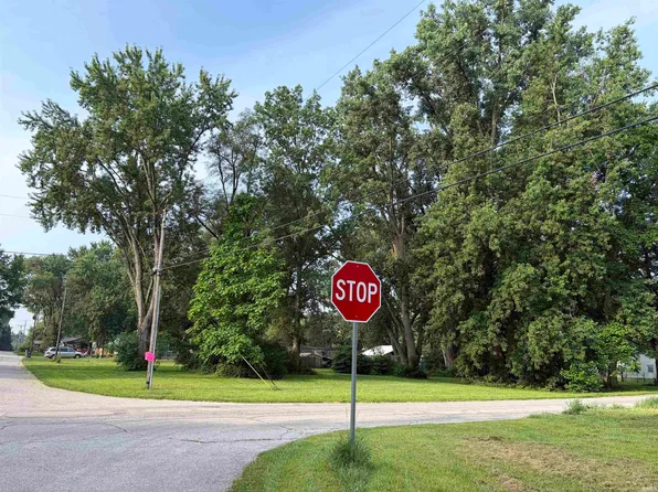 25606 Modrell Ave, Elkhart, IN 46514