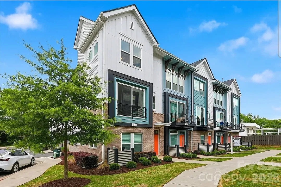 2 bed, 1691 sqft, $3,300 — Photo 1