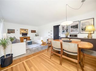 115 Welbourn Dr, Hamilton, ON L9A 3N5