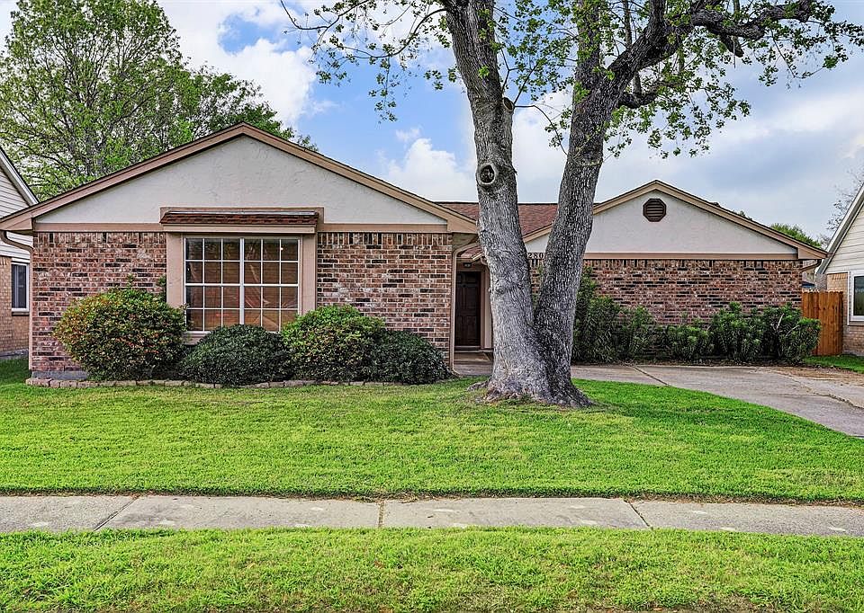 1st image of 2804 Sugar Wood Dr