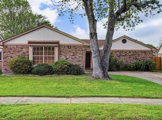 2804 Sugar Wood Dr, League City, TX 77573
