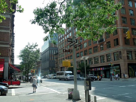 5th image of 172 W 77th St APT 5B