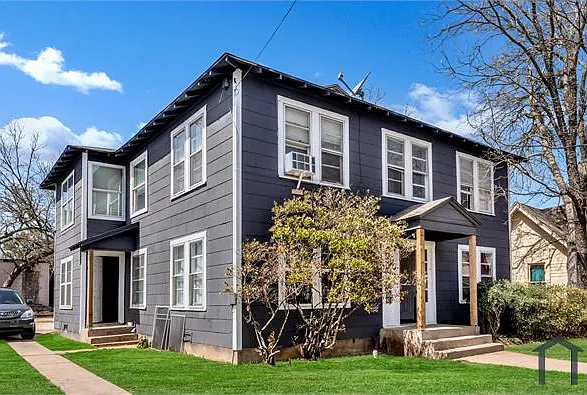 305 N Robinson St #C — Photo 42