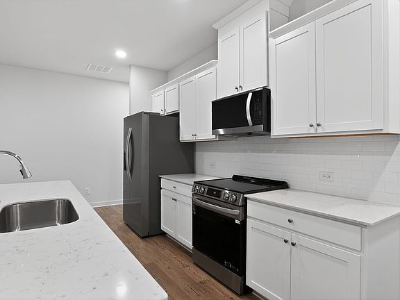 4th image of 1731 Harper Lily Ln