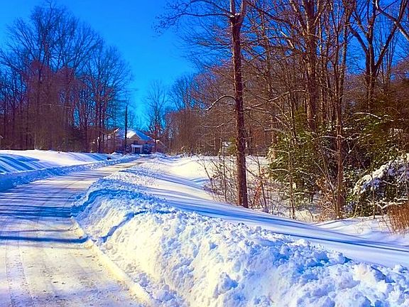 Entrance to Chaney Cove CT