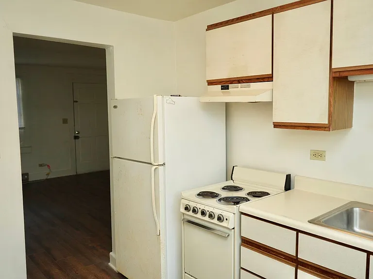 330 15th St NW — Photo 8